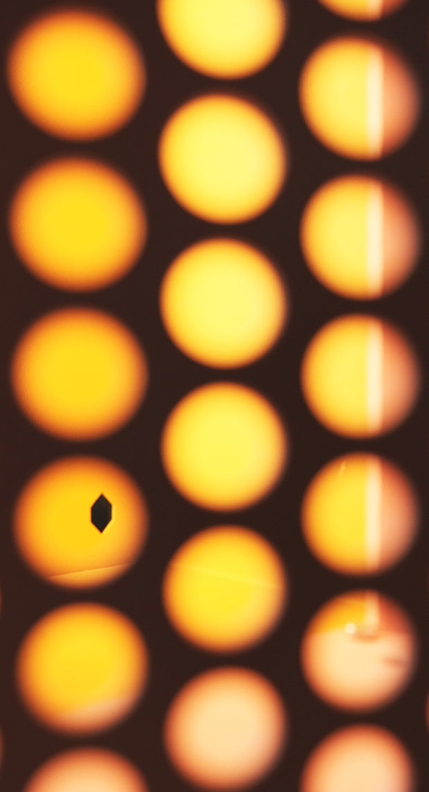 Atelier Piraat - Exclusive Honeycomb Table Lamp.