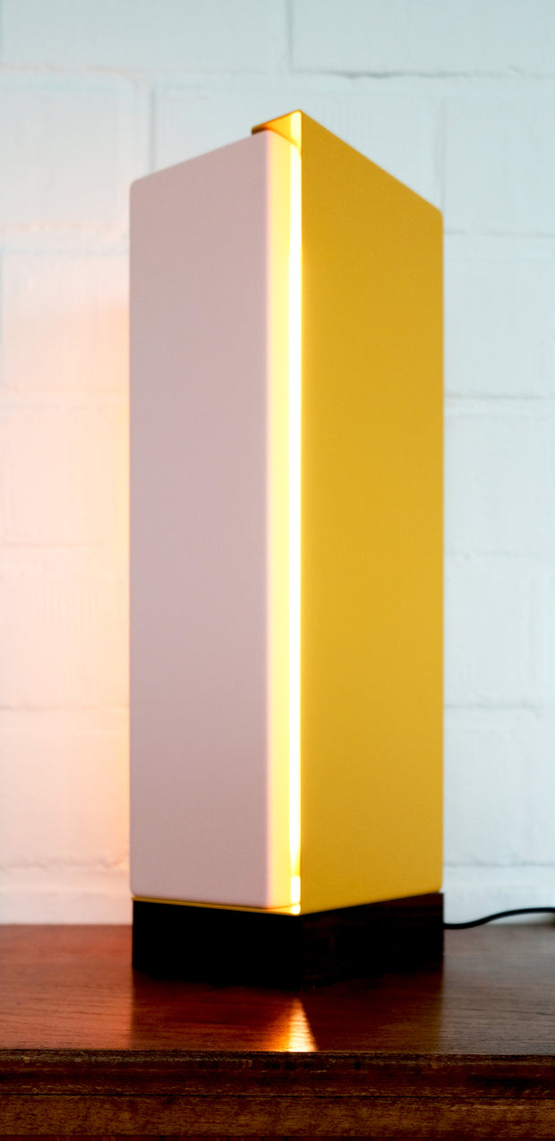 Atelier Piraat - Exclusive Honeycomb Table Lamp.