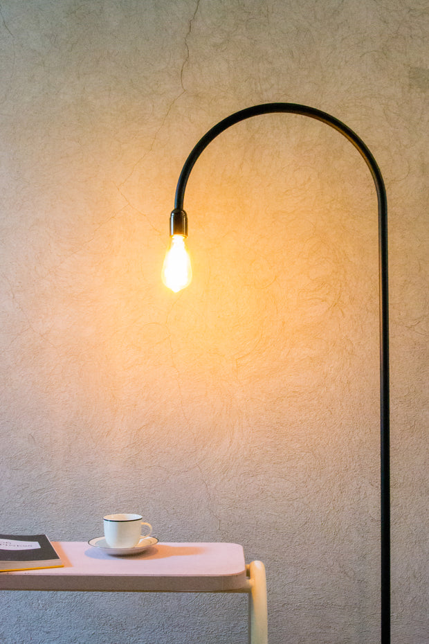 Bultin Minimalistic Floor Lamp - Colourful Eye-Catcher with Concrete & Steel.